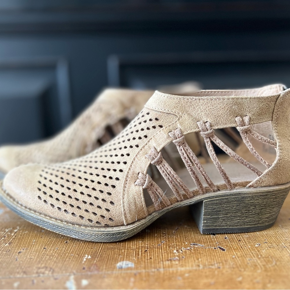 Ankle Bootie - Picture 4 of 5